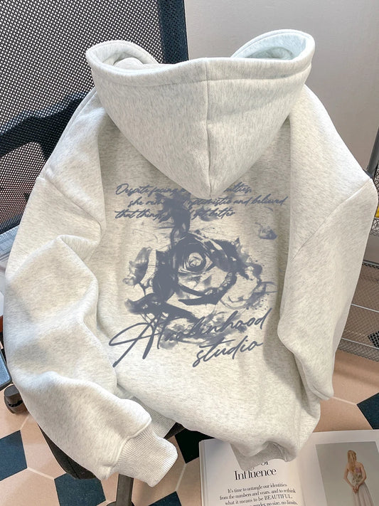 Hoodie con Estampado de Rosas y Letras – Moda Urbana Casual Unisex