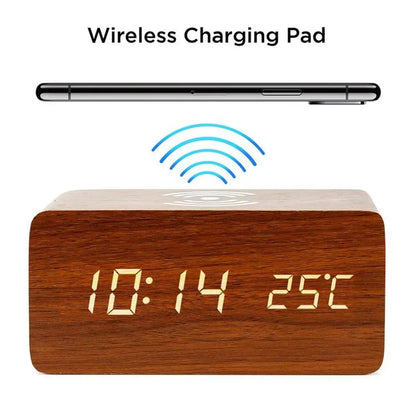 Reloj Despertador LED de Madera con Temperatura y Carga Inalámbrica – USB/AAA para Escritorio