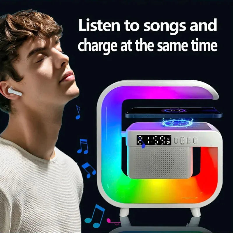 Cargador Inalámbrico Multifunción con Altavoz Bluetooth 5.0 – FM, RGB y Luz Nocturna para iPhone y Samsung