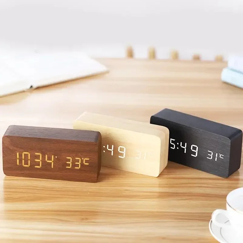 Reloj Despertador Digital de Madera con Temperatura – Para Oficina y Mesita de Noche