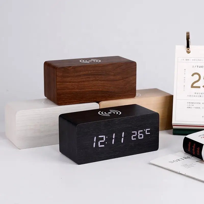 Reloj Despertador Digital de Madera con Carga Inalámbrica – Hora, Fecha, Temperatura para Oficina y Mesita