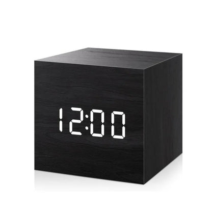 Reloj Despertador Digital de Madera con Control de Voz – Temperatura, 3 Alarmas, USB, Formato 12/24H