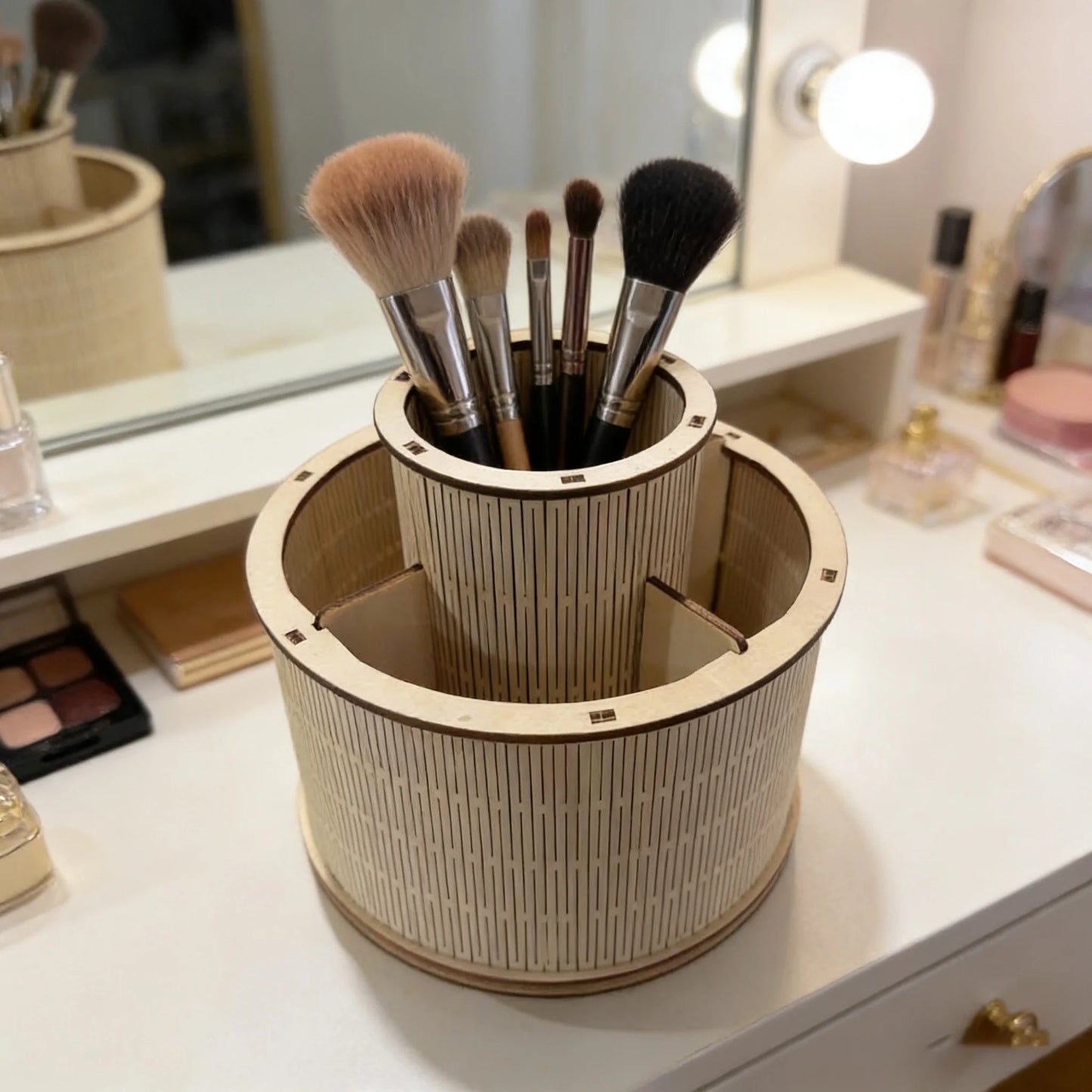Organizador de Maquillaje Giratorio 3D de Madera – Caja Rotatoria para Pinceles y Cosméticos