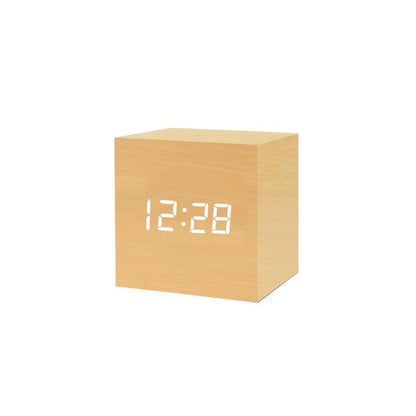Reloj Despertador LED de Madera con Temperatura y Carga Inalámbrica – USB/AAA para Escritorio