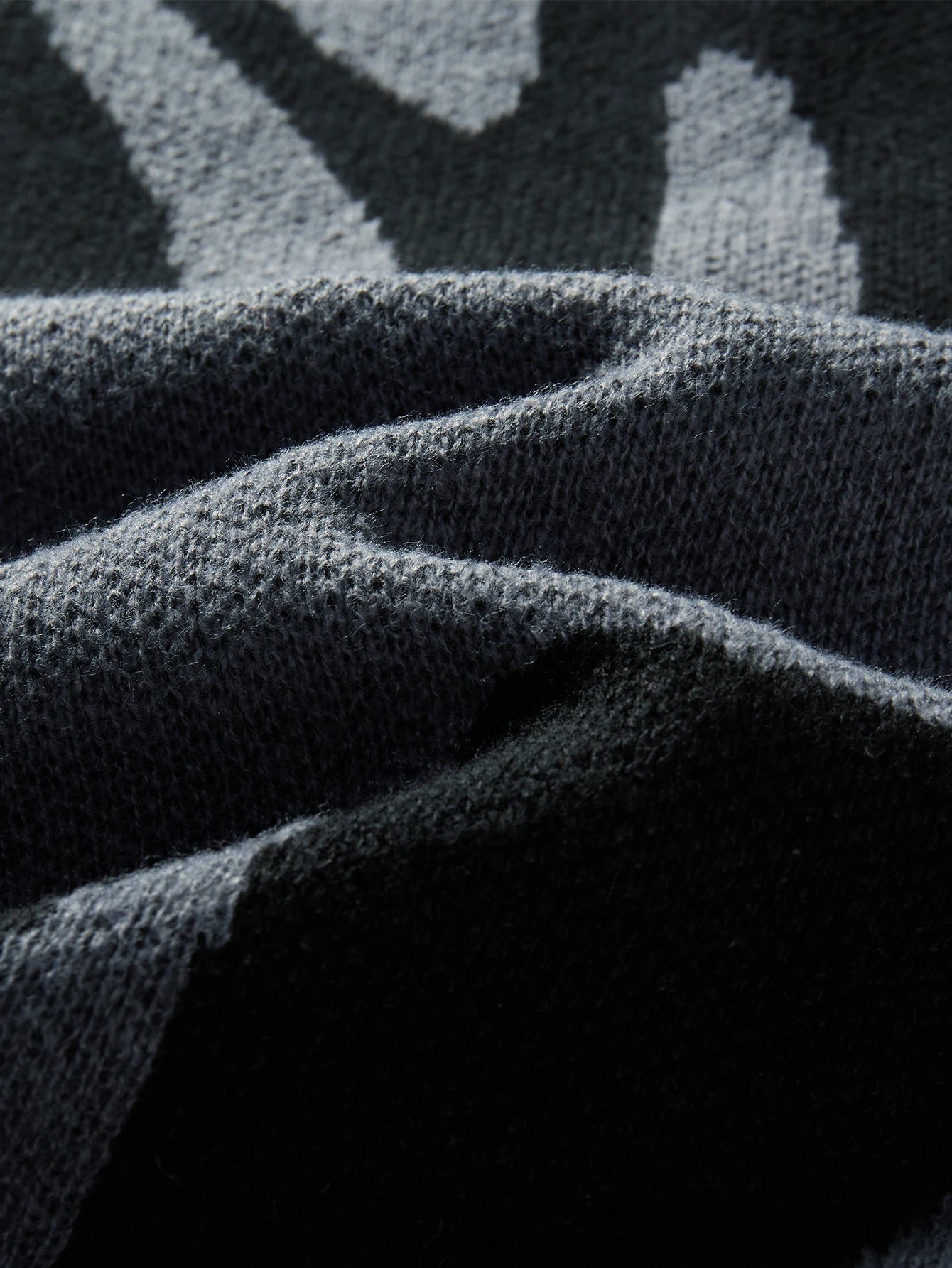 Suéter de Hombre Tejido Jacquard – Cuello Redondo, Diseño Moderno y Abrigo para Otoño e Invierno